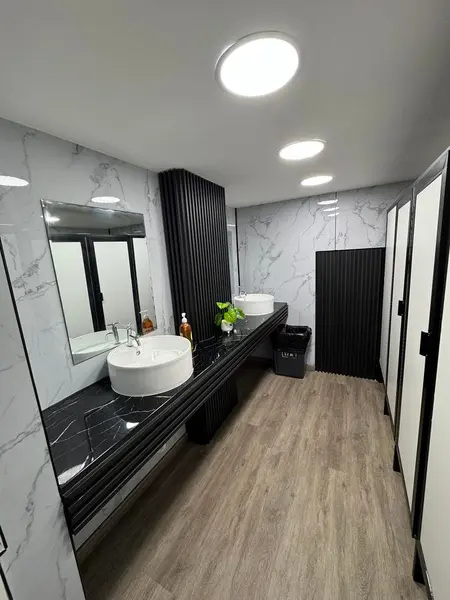 Remodelación de Baños — Servicio Nacional de Migración